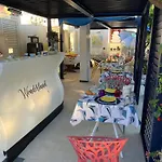 Wonderland Πανσιόν