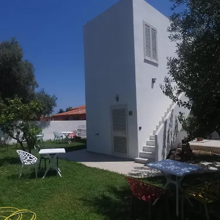 Guest house Wonderland San Teodoro (Sardinia)