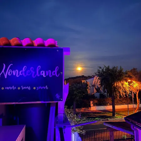 Wonderland Гостевой дом